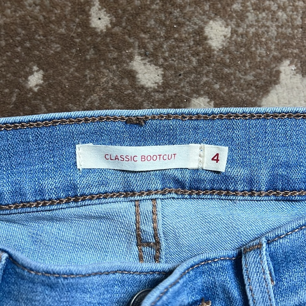 Levi’s Bootcut Jeans - Picture 5 of 8